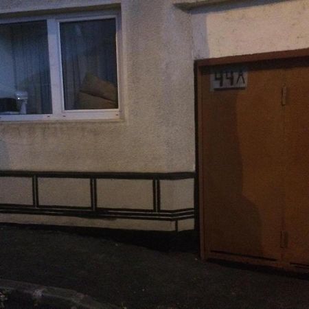 Casa Cu Curte Hotel Brasov Bagian luar foto